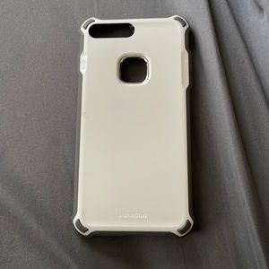 I-blason iPhone 8 Plus case